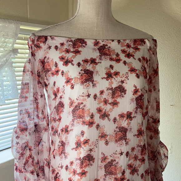 Charlotte Russe Floral Top with Ruffles on the Sleeves - Picture 2 of 8